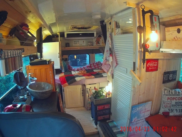 Wohnmobil Camper Eigenbau Bus - Durchsicht